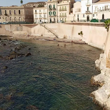 La Porta Dei Candelai Apartment *